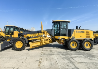 Грейдери XCMG GR2205AT