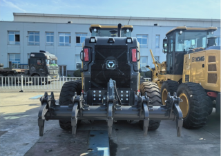 Грейдери XCMG GR2405T