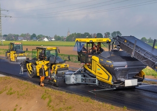 Гусеничні асфальтоукладачі Bomag BF 800 C 3 S 500