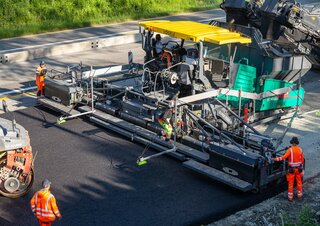 Гусеничні асфальтоукладачі Vögele Super 3000-3i