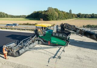 Гусеничні асфальтоукладачі Vögele Super 3000-3i