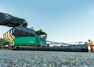 Гусеничні асфальтоукладачі Vögele Super 3000-3i