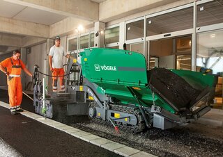Гусеничні асфальтоукладачі Vögele Super 700i