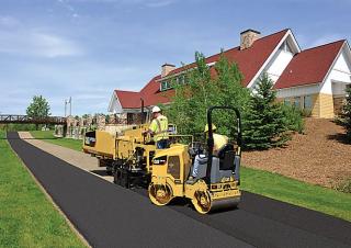 Гусеничні асфальтоукладачі Caterpillar AP255E