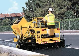 Гусеничні асфальтоукладачі Caterpillar AP255E