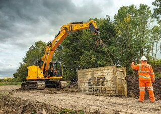 Гусеничні екскаватори JCB 245XR