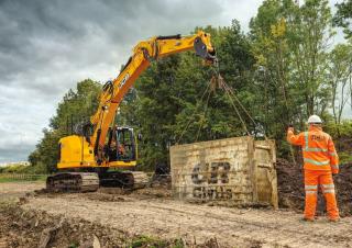 Гусеничні екскаватори JCB 245XR