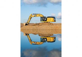 Гусеничні екскаватори Caterpillar 352F XE