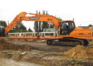 Гусеничні екскаватори Doosan DX 225LC-3
