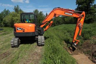 Гусеничні екскаватори Doosan DX 85 R 3