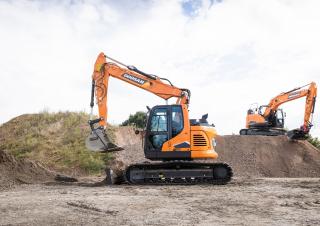 Гусеничні екскаватори Doosan DX140LCR-7