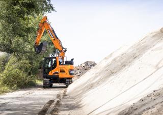 Гусеничні екскаватори Doosan DX140LCR-7