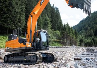Гусеничні екскаватори Doosan DX210LC-7