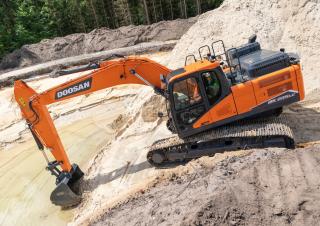 Гусеничні екскаватори Doosan DX235LC-7