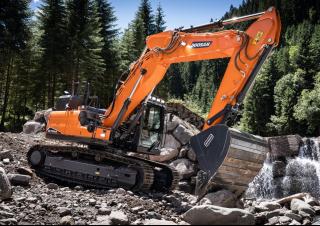 Гусеничні екскаватори Doosan DX245NHD-7
