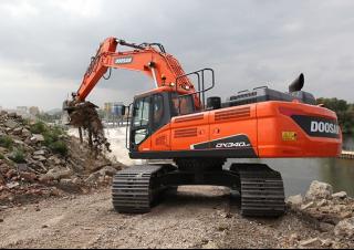 Гусеничні екскаватори Doosan DX340LC-5