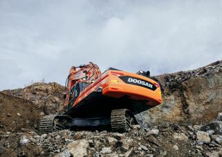 Гусеничні екскаватори Doosan DX490LC-7