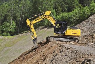 Гусеничні екскаватори New Holland E245C LC