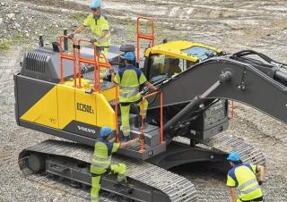 Гусеничні екскаватори Volvo EC250ERL