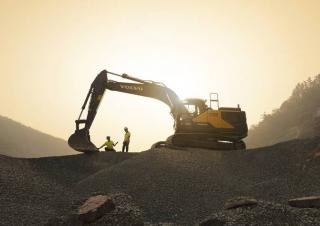 Гусеничні екскаватори Volvo EC250ERL
