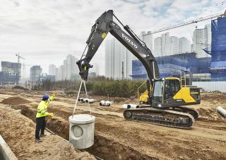 Гусеничні екскаватори Volvo EC300ELR