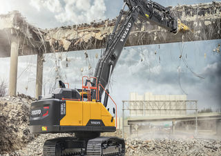 Гусеничні екскаватори Volvo EC380ENL Straight boom