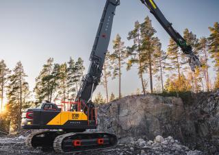 Гусеничні екскаватори Volvo EC500 High Reach