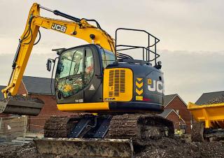 Гусеничні екскаватори JCB JS141HD