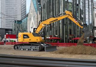 Гусеничні екскаватори Liebherr R 920 Compact