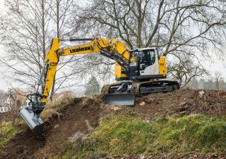 Гусеничні екскаватори Liebherr R 926 Compact Litronic