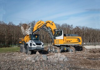 Гусеничні екскаватори Liebherr R 926 Litronic 