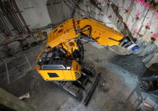 Гусеничні екскаватори Liebherr R 950 Tunnel Litronic 