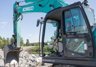 Гусеничні екскаватори Kobelco SK 260 NLC 10E