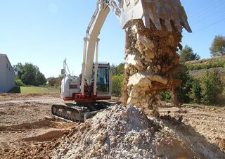 Гусеничні екскаватори Takeuchi TB 2150