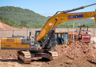 Гусеничні екскаватори XCMG XE370CA 
