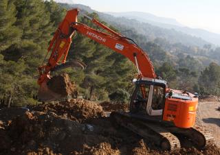 Гусеничні екскаватори Hitachi ZX 225 USLC-3