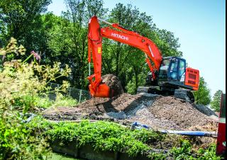Гусеничні екскаватори Hitachi ZX225USRLC-6