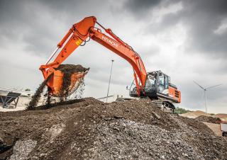 Гусеничні екскаватори Hitachi ZX300LC-6