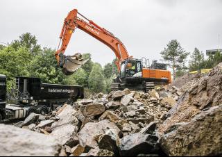 Гусеничні екскаватори Hitachi ZX490LCH-6