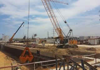 Гусеничні крани - ґратчаста стріла Liebherr HS 8070