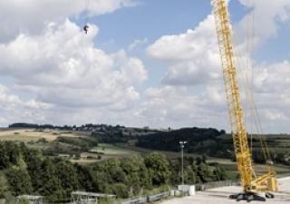 Гусеничні крани - ґратчаста стріла Liebherr LR 1500