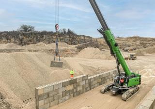 Гусеничні крани - телескопічна стріла Sennebogen 673E