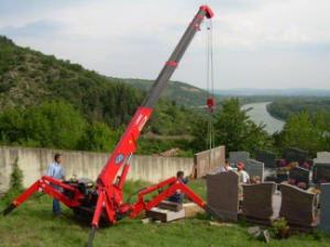 Гусеничні крани - телескопічна стріла UNIC URW 095