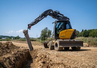 Колісні екскаватори Mecalac 15MWR