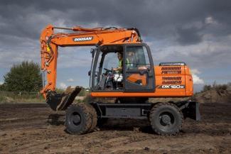 Колісні екскаватори Doosan DX160W-3