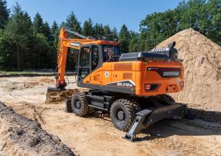 Колісні екскаватори Doosan DX210W-7
