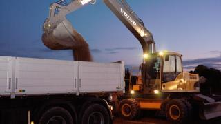 Колісні екскаватори Volvo EW160C