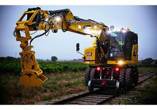 Колісні екскаватори Caterpillar M323F 