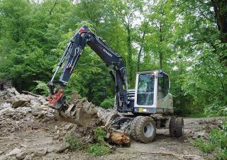 Колісні екскаватори Schaeff TW 95