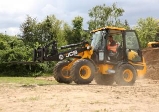 Колісні навантажувачі JCB 409